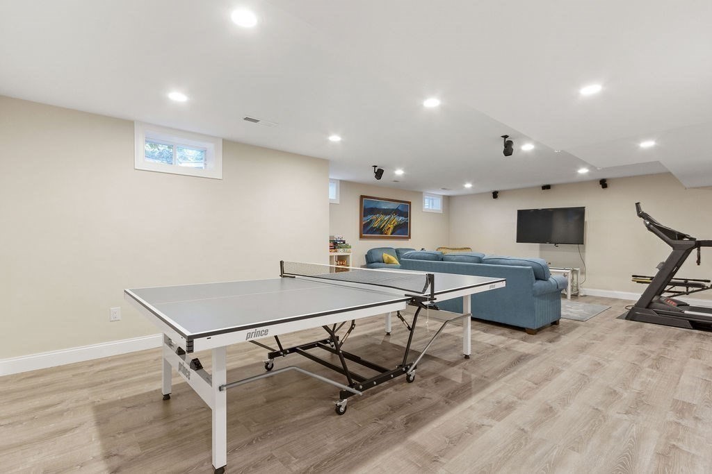 6 Pinewood Road Needham, MA 02492 - Photo 29 of 36