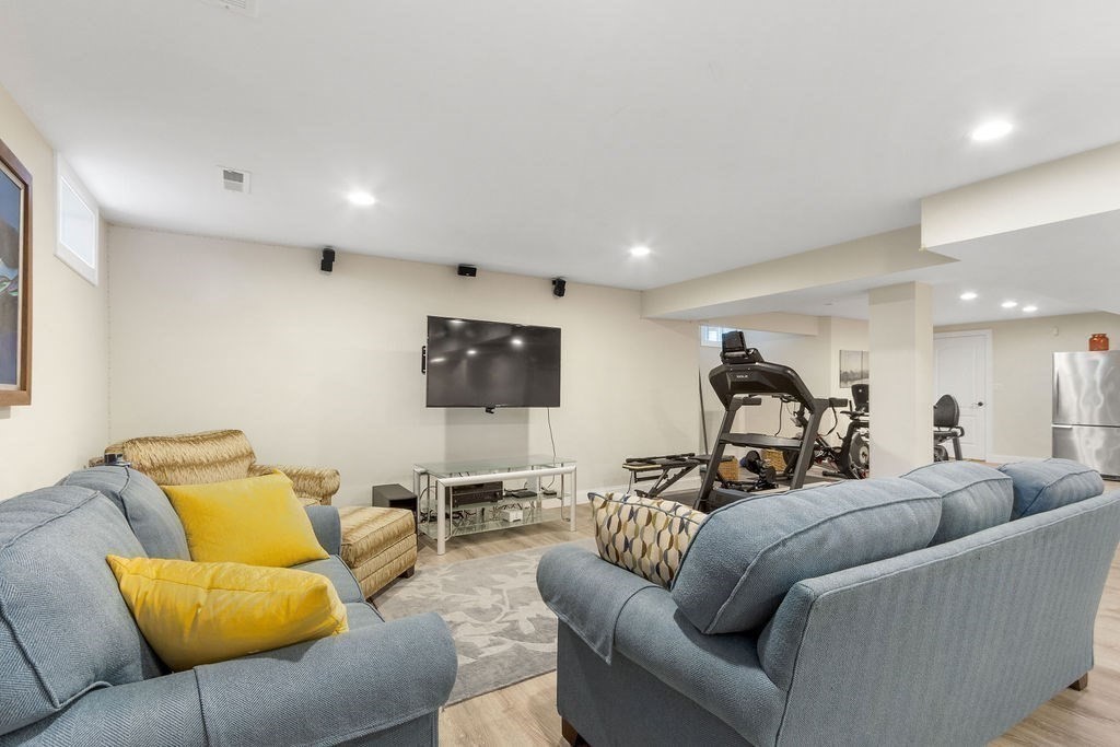 6 Pinewood Road Needham, MA 02492 - Photo 30 of 36