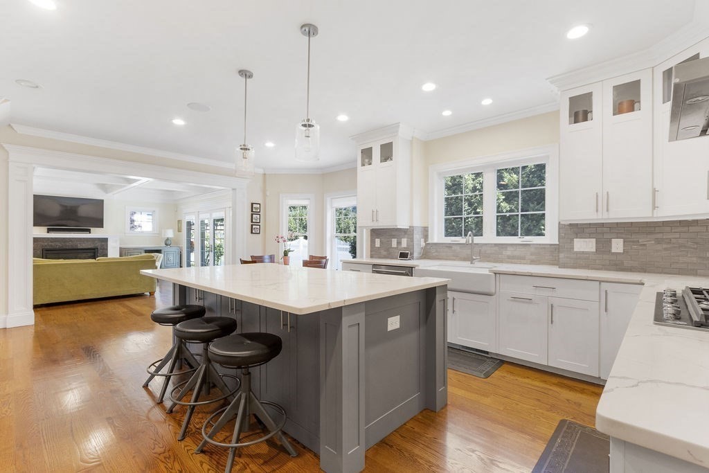 6 Pinewood Road Needham, MA 02492 - Photo 7 of 36