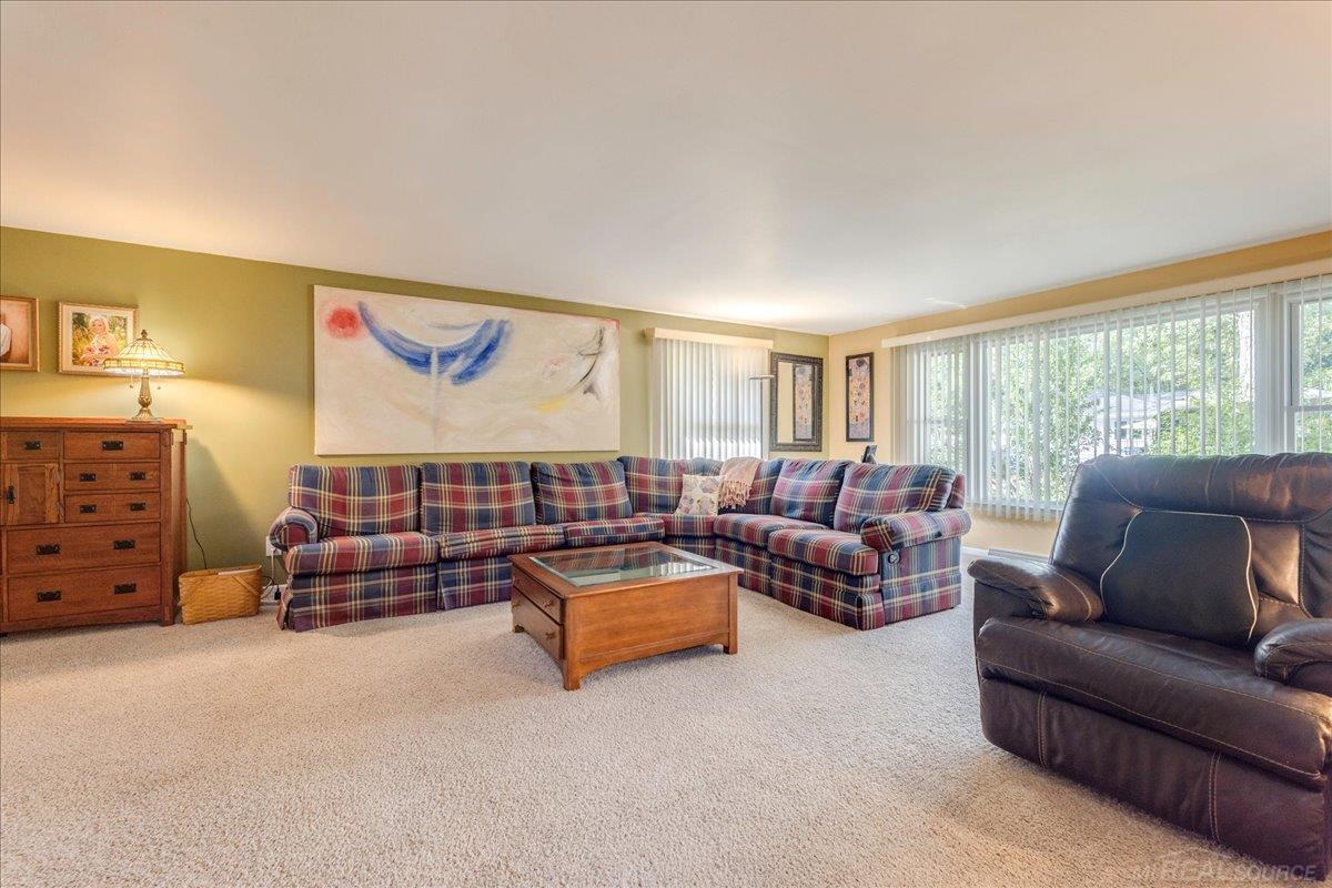 3121 Mt Vernon Road Port Huron, MI 48060 - Photo 18 of 45 50185904-92c4bc8e-1bb1-4e94-b2f0-524a6b4fc9ee.JPG