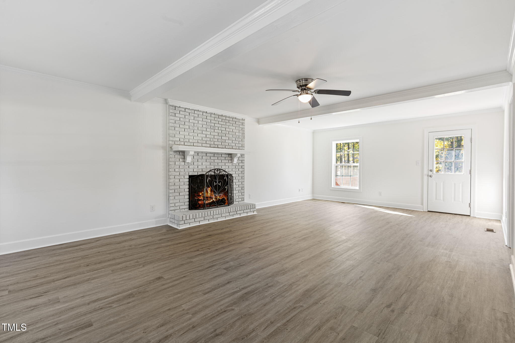 1006 Stoddard Road South Wilson, NC 27893 - Photo 6 of 40 Living Room 2