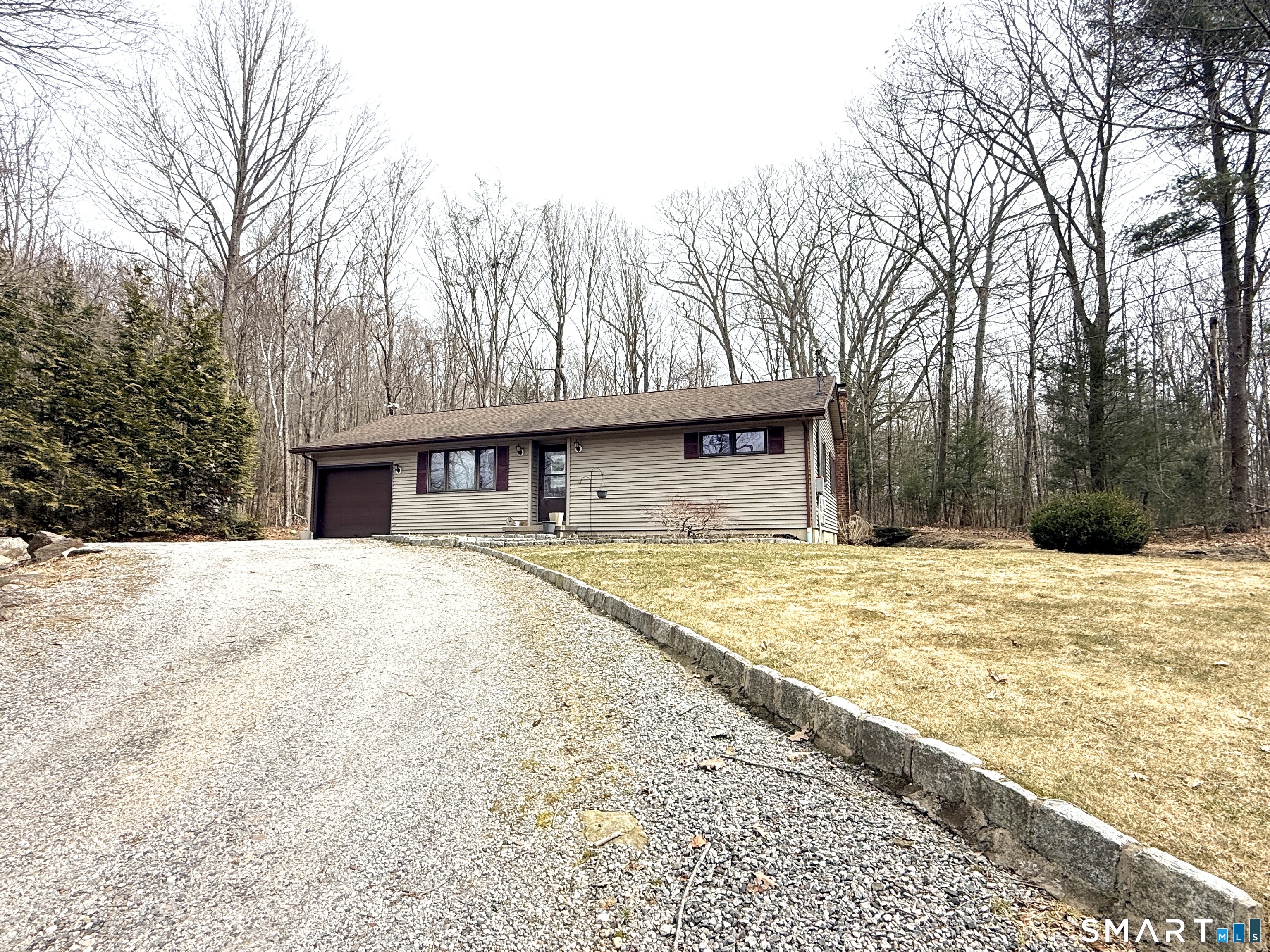 621 Wynne Road Winchester, CT 06098 - Photo 5 of 36