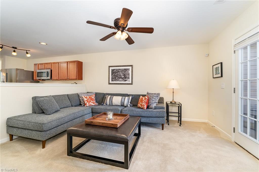 458 Ridgebrooke Drive High Point, NC 27265 - Photo 14 of 33