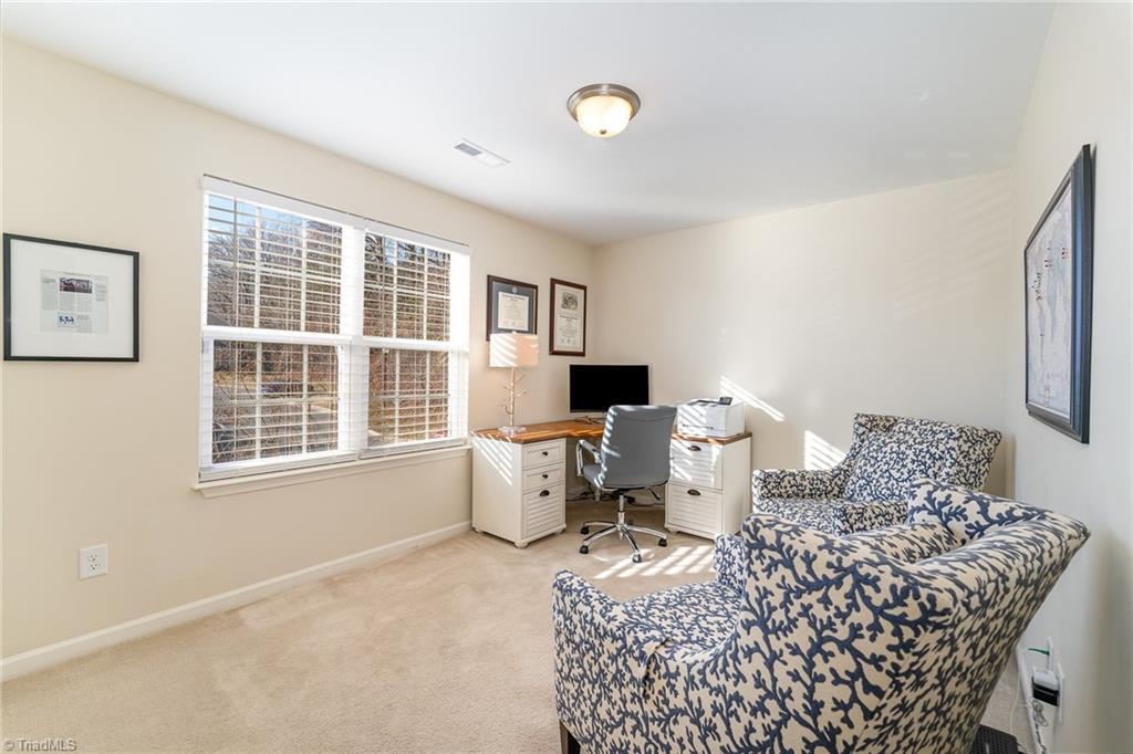 458 Ridgebrooke Drive High Point, NC 27265 - Photo 17 of 33