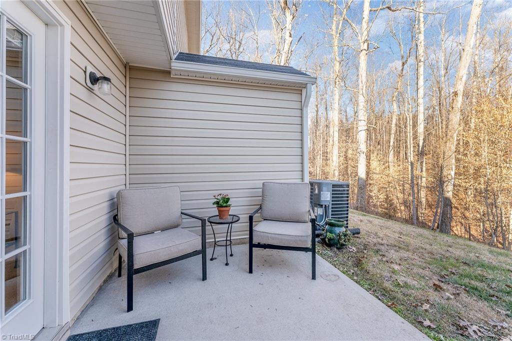 458 Ridgebrooke Drive High Point, NC 27265 - Photo 27 of 33