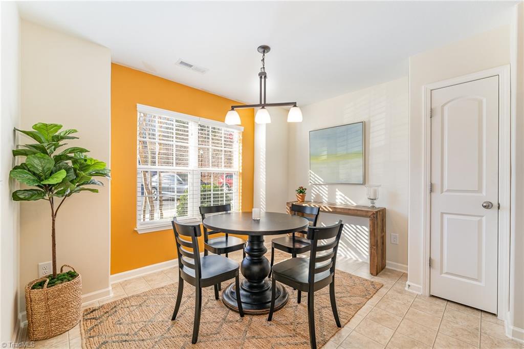 458 Ridgebrooke Drive High Point, NC 27265 - Photo 6 of 33