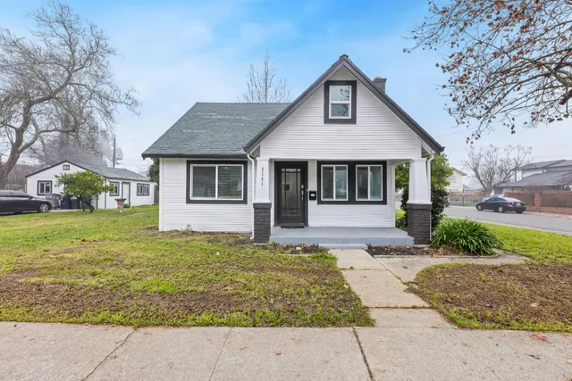 $429,000 | 3341 23rd Avenue, Sacramento, CA 95820