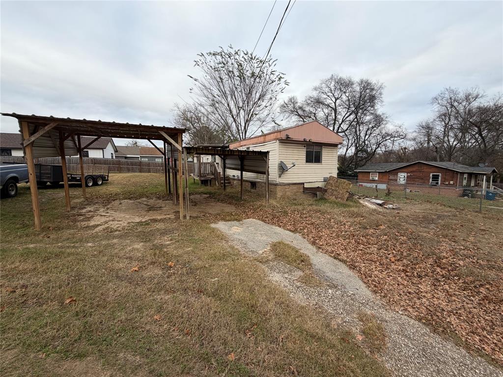 205 Barker Street Athens, TX 75751 - Photo 3 of 11