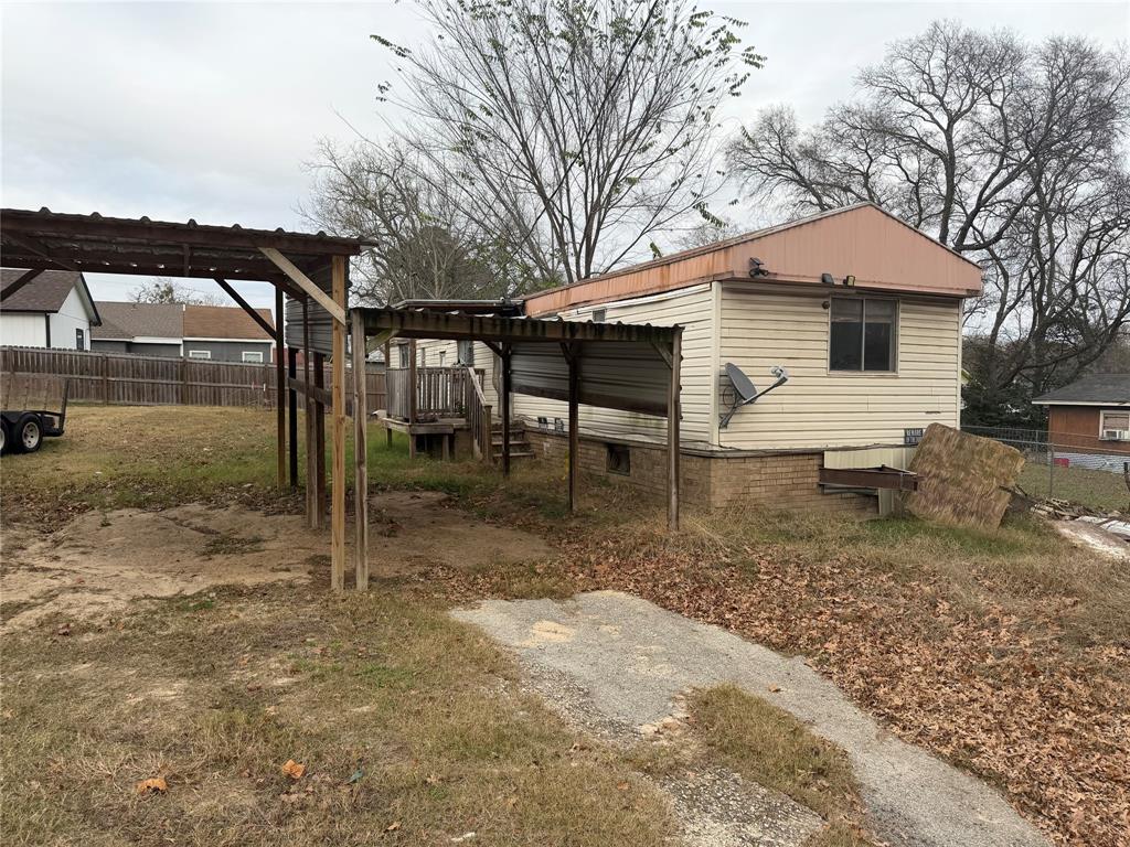 205 Barker Street Athens, TX 75751 - Photo 4 of 11