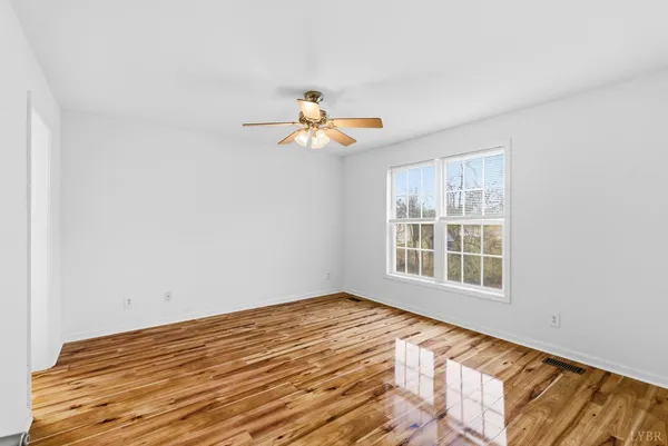 $282,500 | 10406 Richmond Highway, Lynchburg, VA 24504