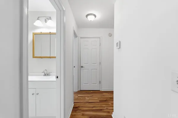 $282,500 | 10406 Richmond Highway, Lynchburg, VA 24504