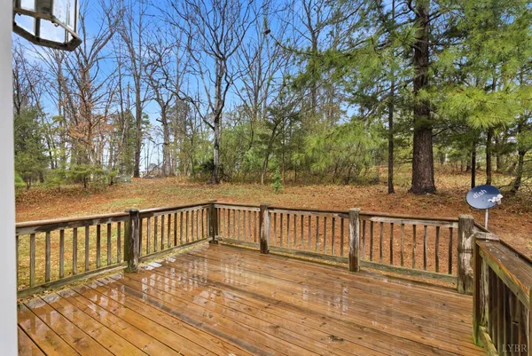 $282,500 | 10406 Richmond Highway, Lynchburg, VA 24504