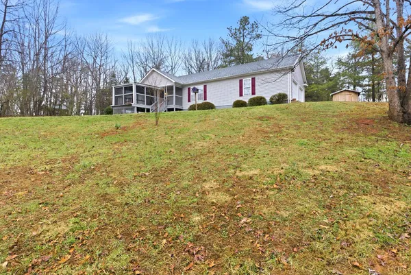 $282,500 | 10406 Richmond Highway, Lynchburg, VA 24504