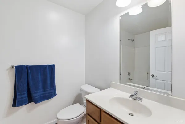 $282,500 | 10406 Richmond Highway, Lynchburg, VA 24504