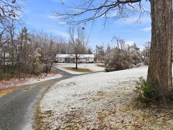 $282,500 | 10406 Richmond Highway, Lynchburg, VA 24504