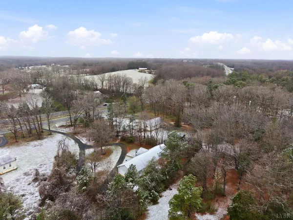 $282,500 | 10406 Richmond Highway, Lynchburg, VA 24504