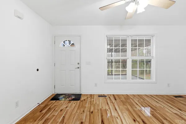 $282,500 | 10406 Richmond Highway, Lynchburg, VA 24504