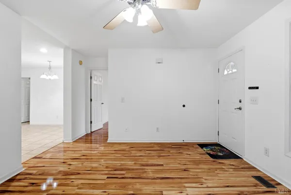 $282,500 | 10406 Richmond Highway, Lynchburg, VA 24504