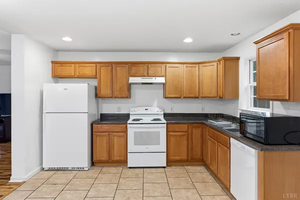 $282,500 | 10406 Richmond Highway, Lynchburg, VA 24504
