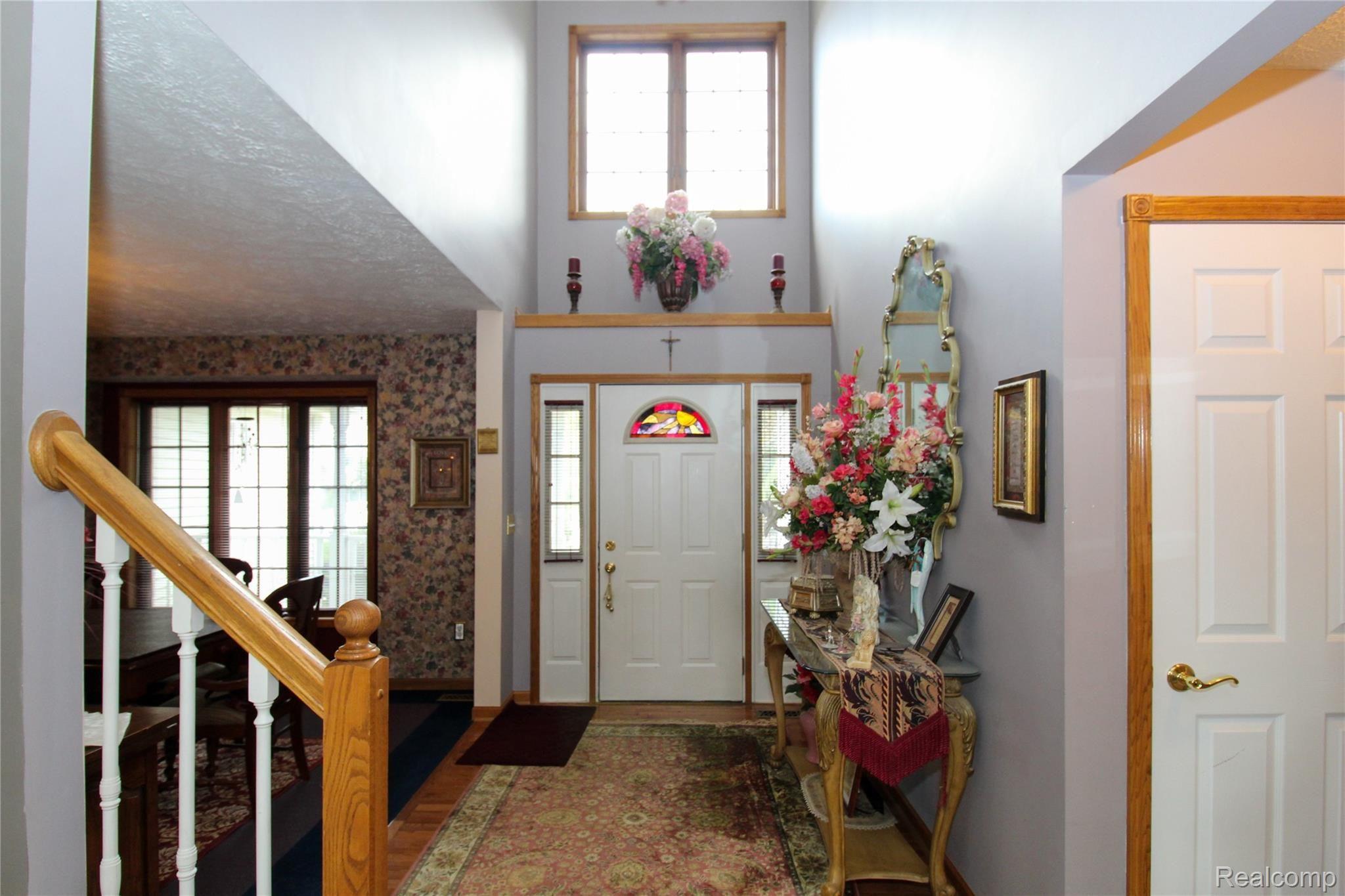 2354 Rolling Ridge Lane Holt, MI 48842 - Photo 6 of 48 Foyer.jpg