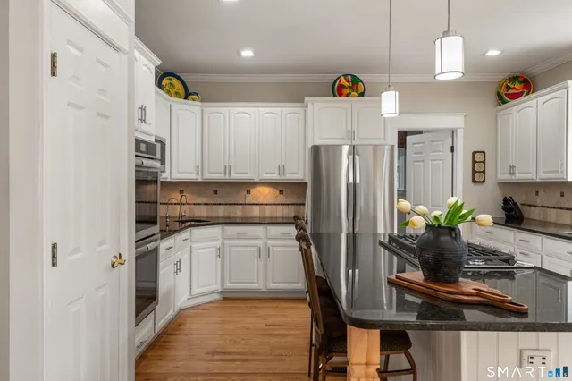 $900,000 | 105 Lake Ridge Road, Southbury, CT 06488