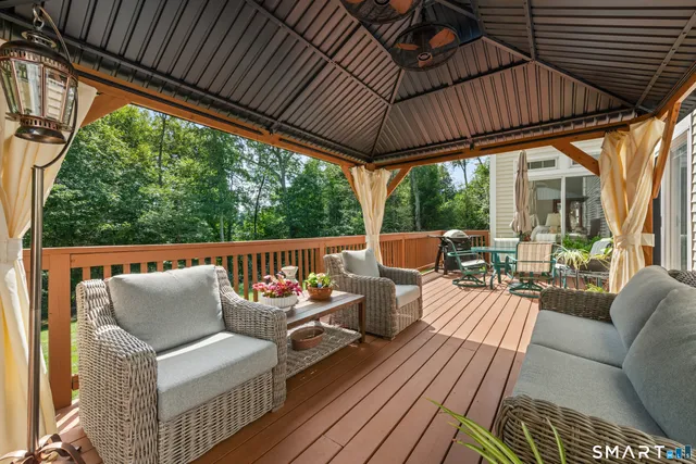 $900,000 | 105 Lake Ridge Road, Southbury, CT 06488