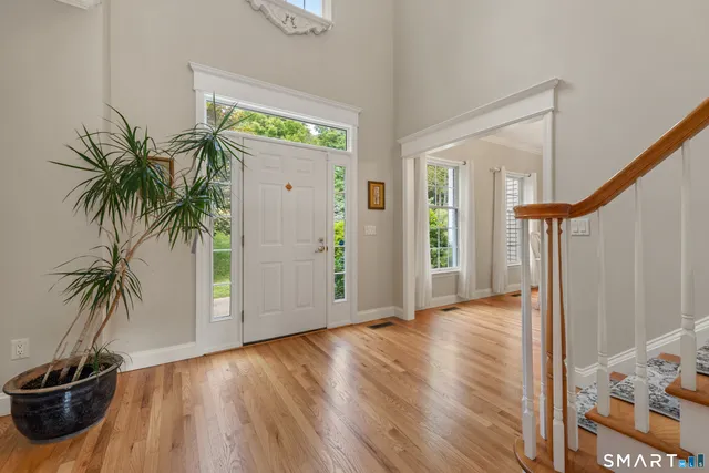 $900,000 | 105 Lake Ridge Road, Southbury, CT 06488