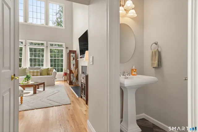 $900,000 | 105 Lake Ridge Road, Southbury, CT 06488