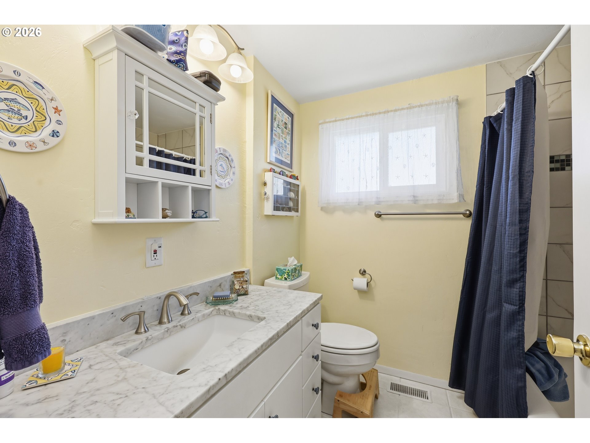 65 Greenvale Drive Springfield, OR 97477 - Photo 22 of 42 a bathroom with a granite countertop sink toilet and shower