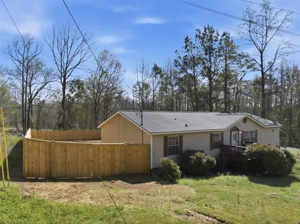 $215,000 | 147 Pocahontas Street, Jackson, GA 30233