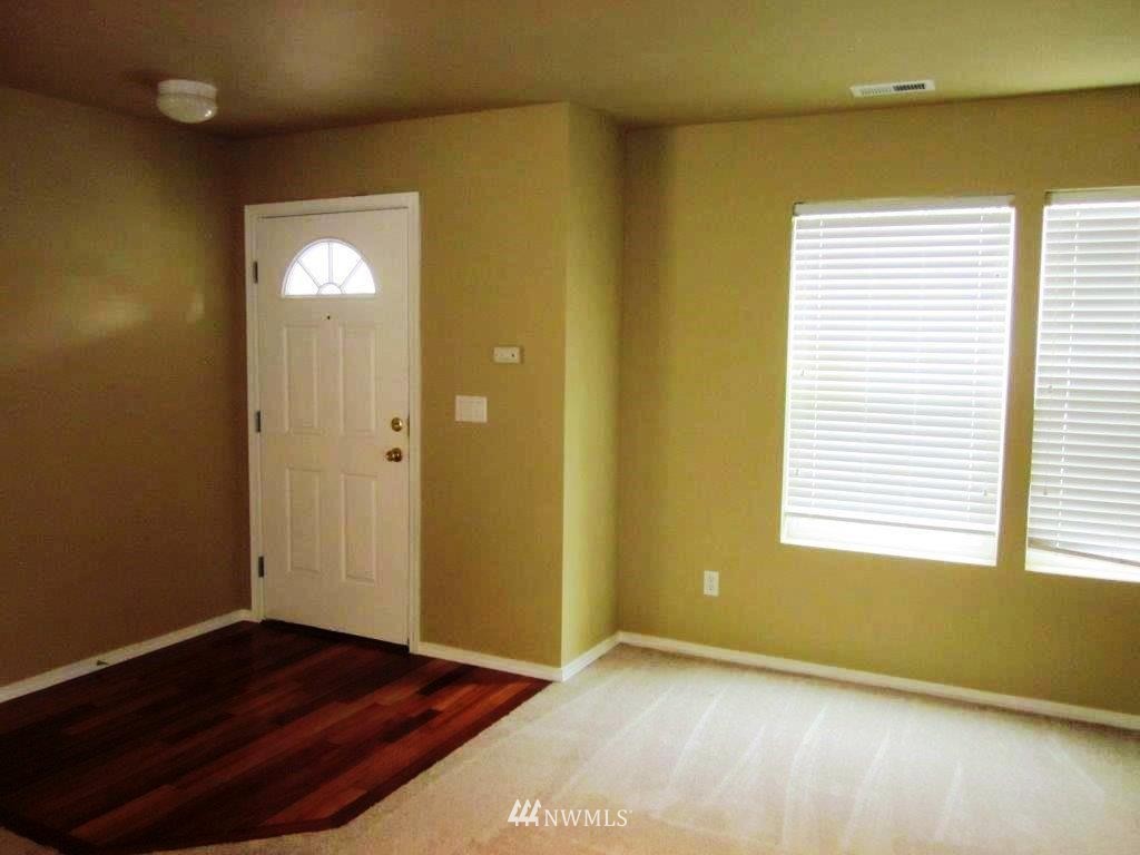 14549 Southeast 154th Street Renton, WA 98058 - Photo 5 of 15 Gallery Image 5