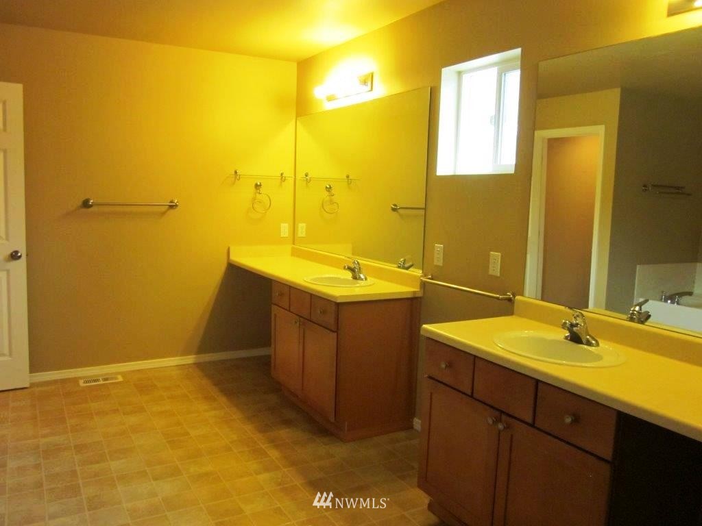 14549 Southeast 154th Street Renton, WA 98058 - Photo 9 of 15 Gallery Image 9