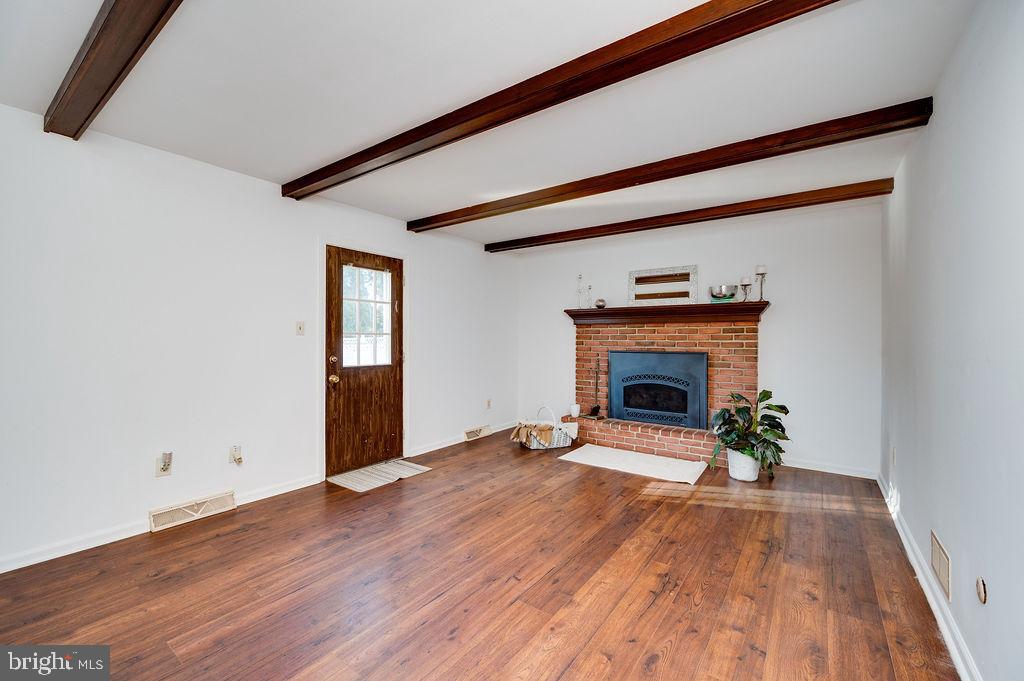 2106 Buckman Avenue Reading, PA 19610 - Photo 14 of 37 Family Room