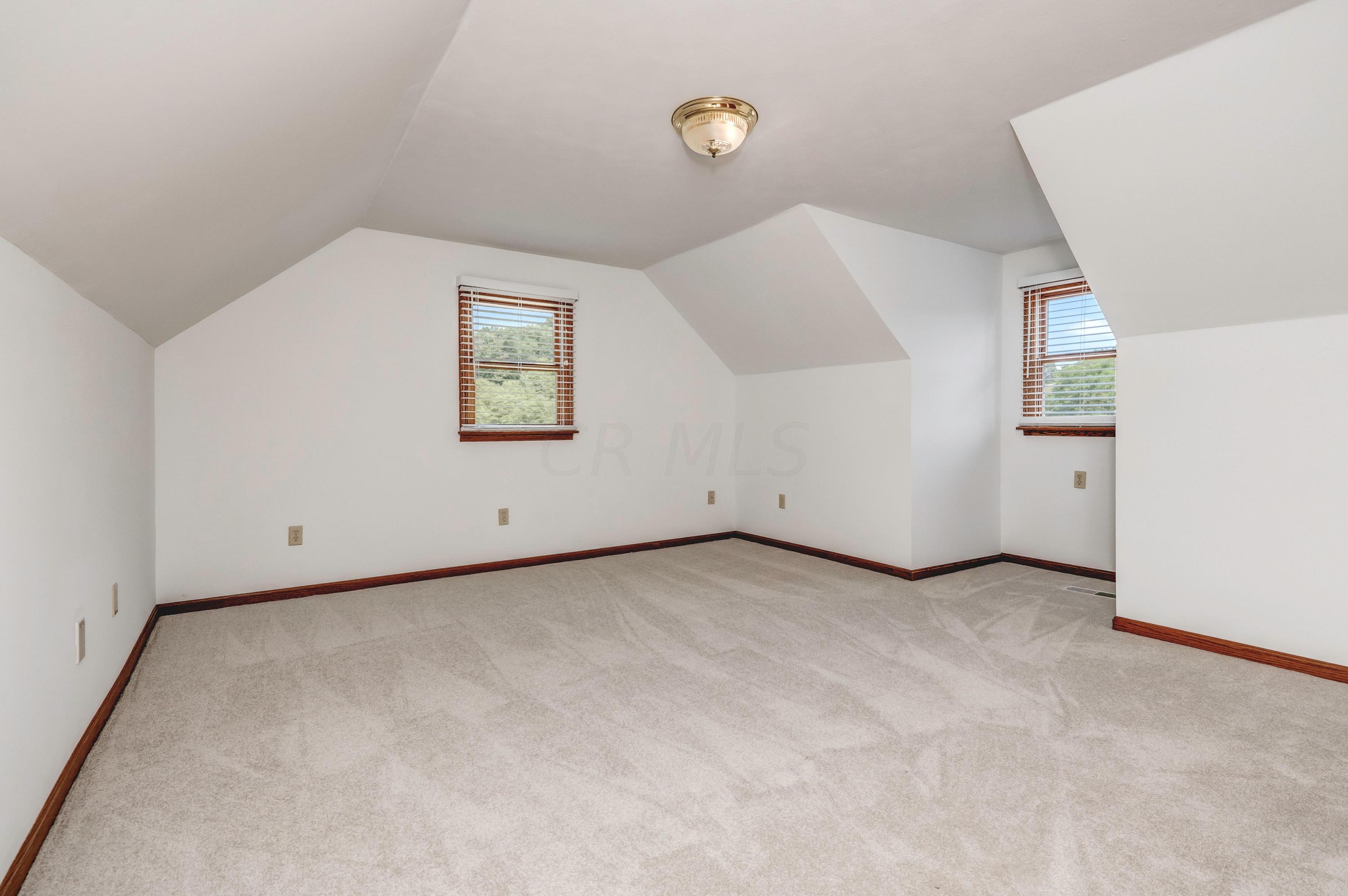 5820 Pleasant Valley Road Nashport, OH 43830 - Photo 12 of 18