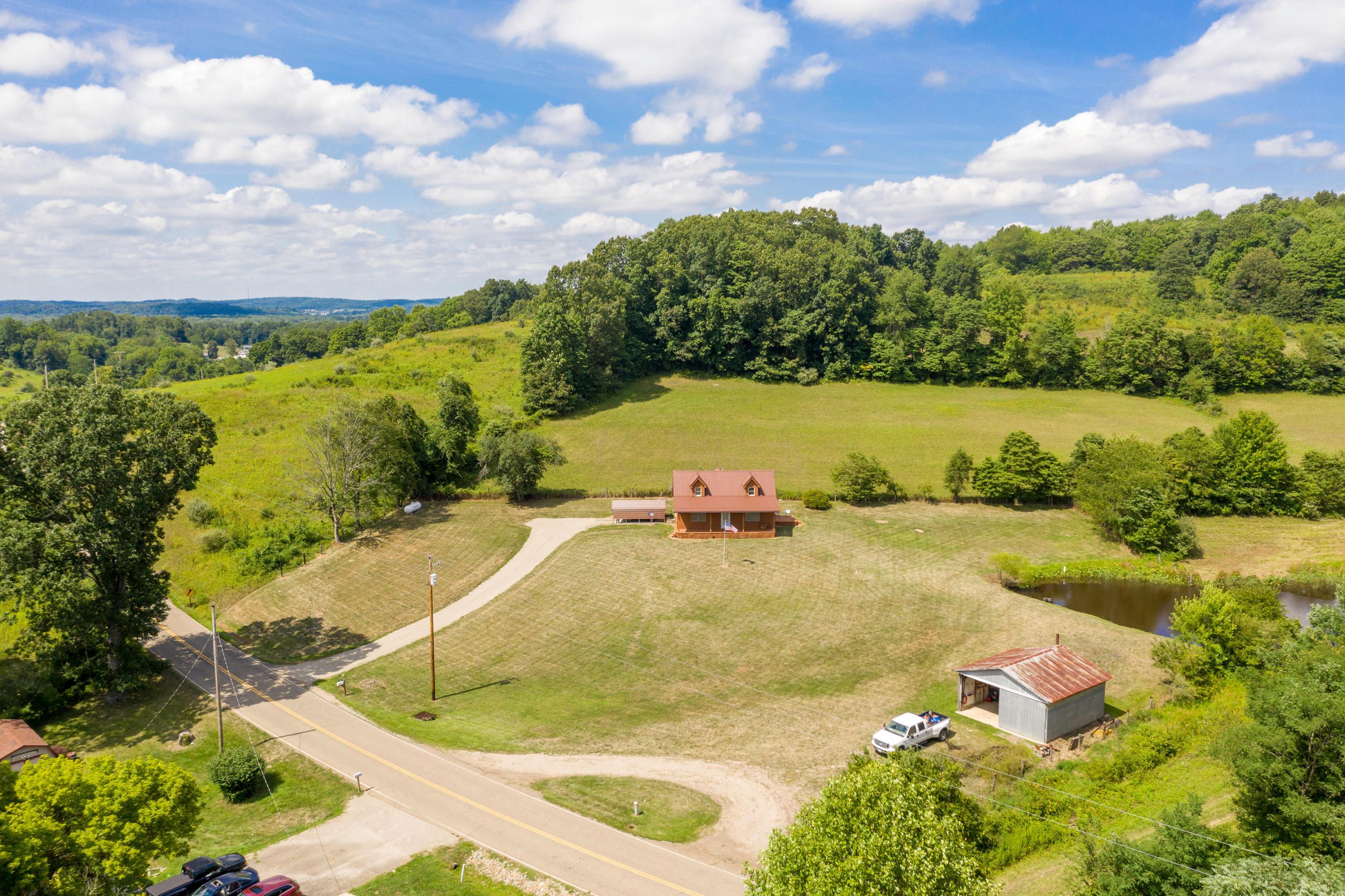 5820 Pleasant Valley Road Nashport, OH 43830 - Photo 4 of 18