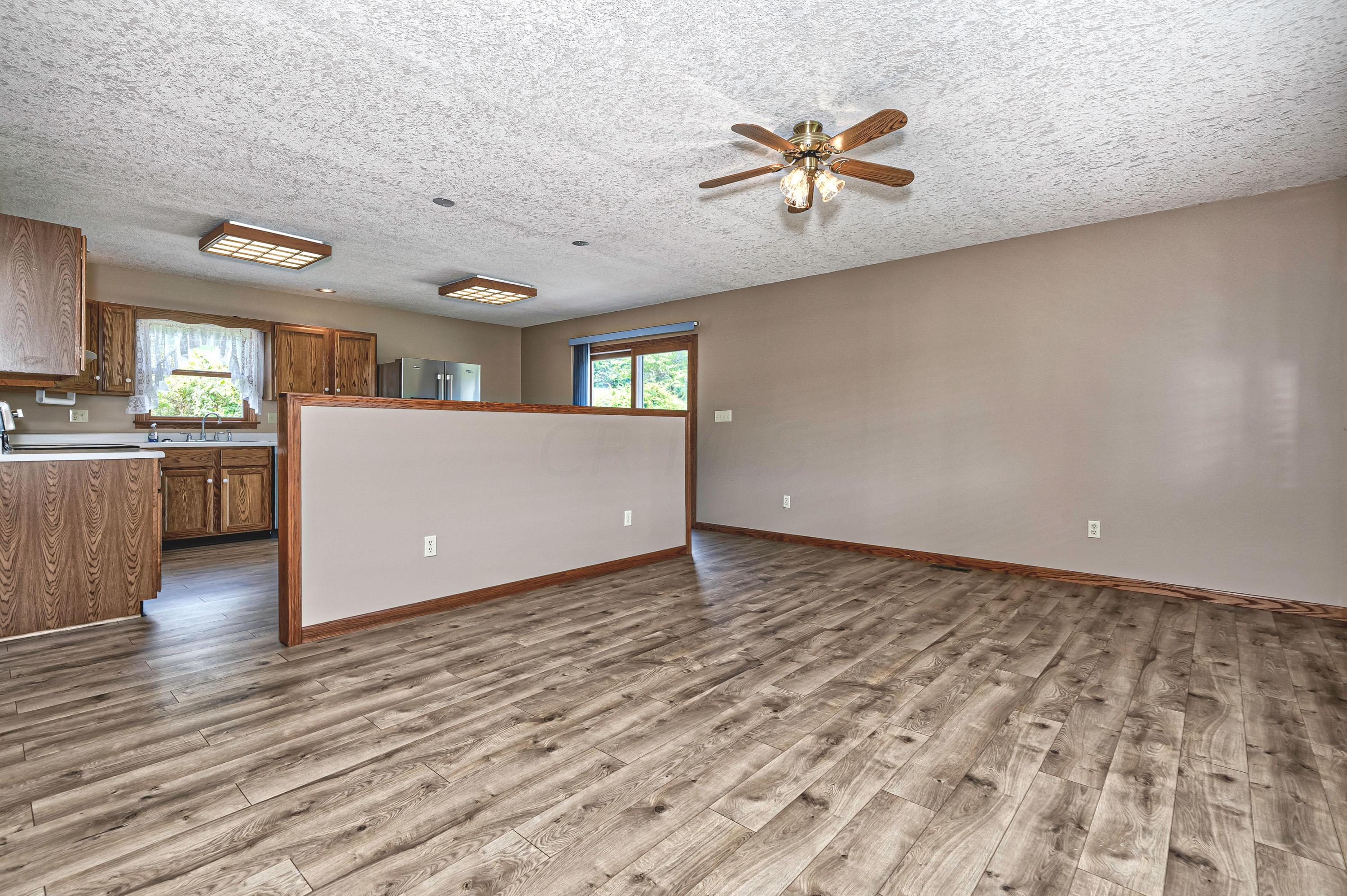 5820 Pleasant Valley Road Nashport, OH 43830 - Photo 7 of 18