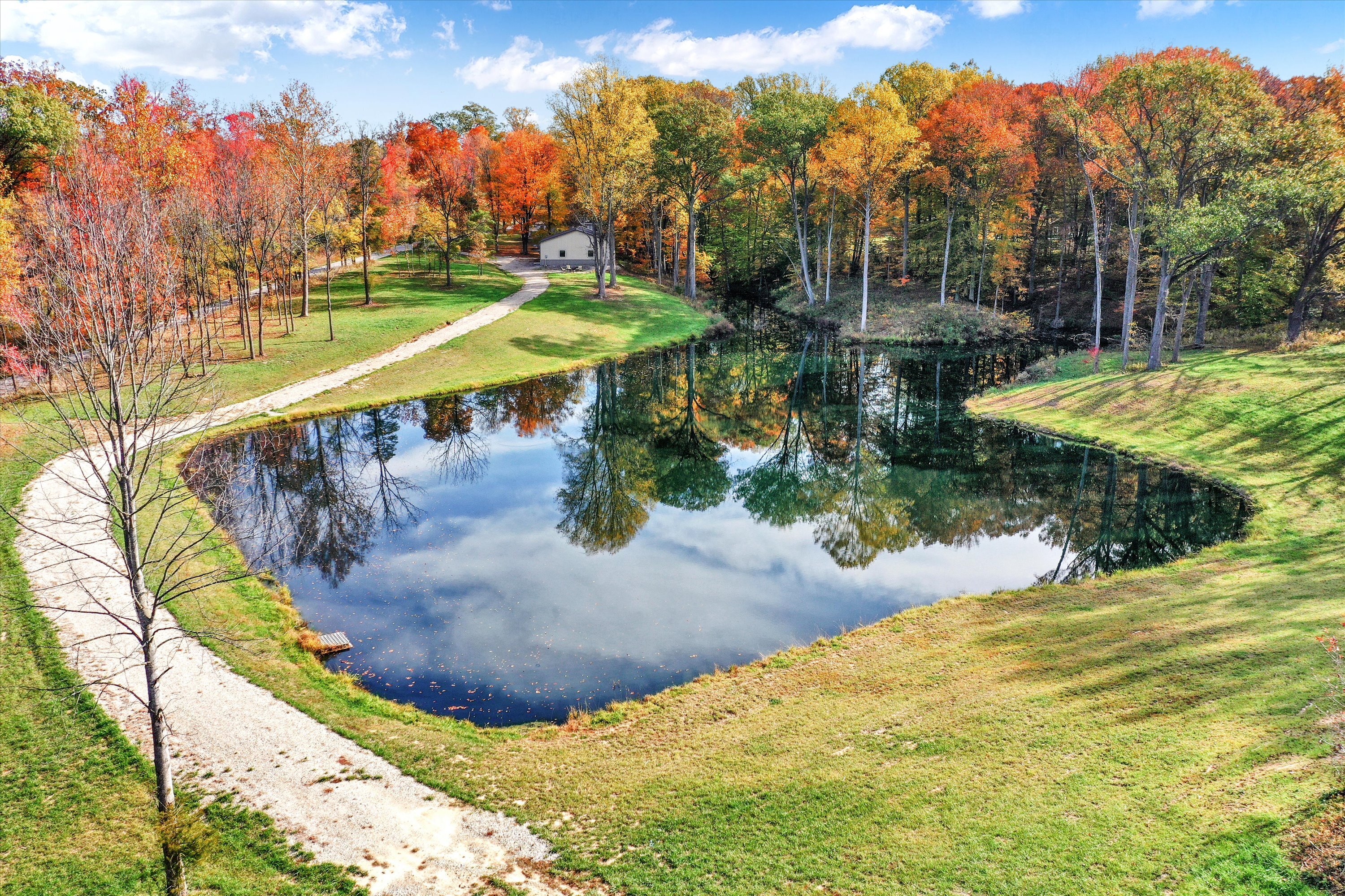 5585 West Carr Hill Road Columbus, IN 47201 - Photo 5 of 17