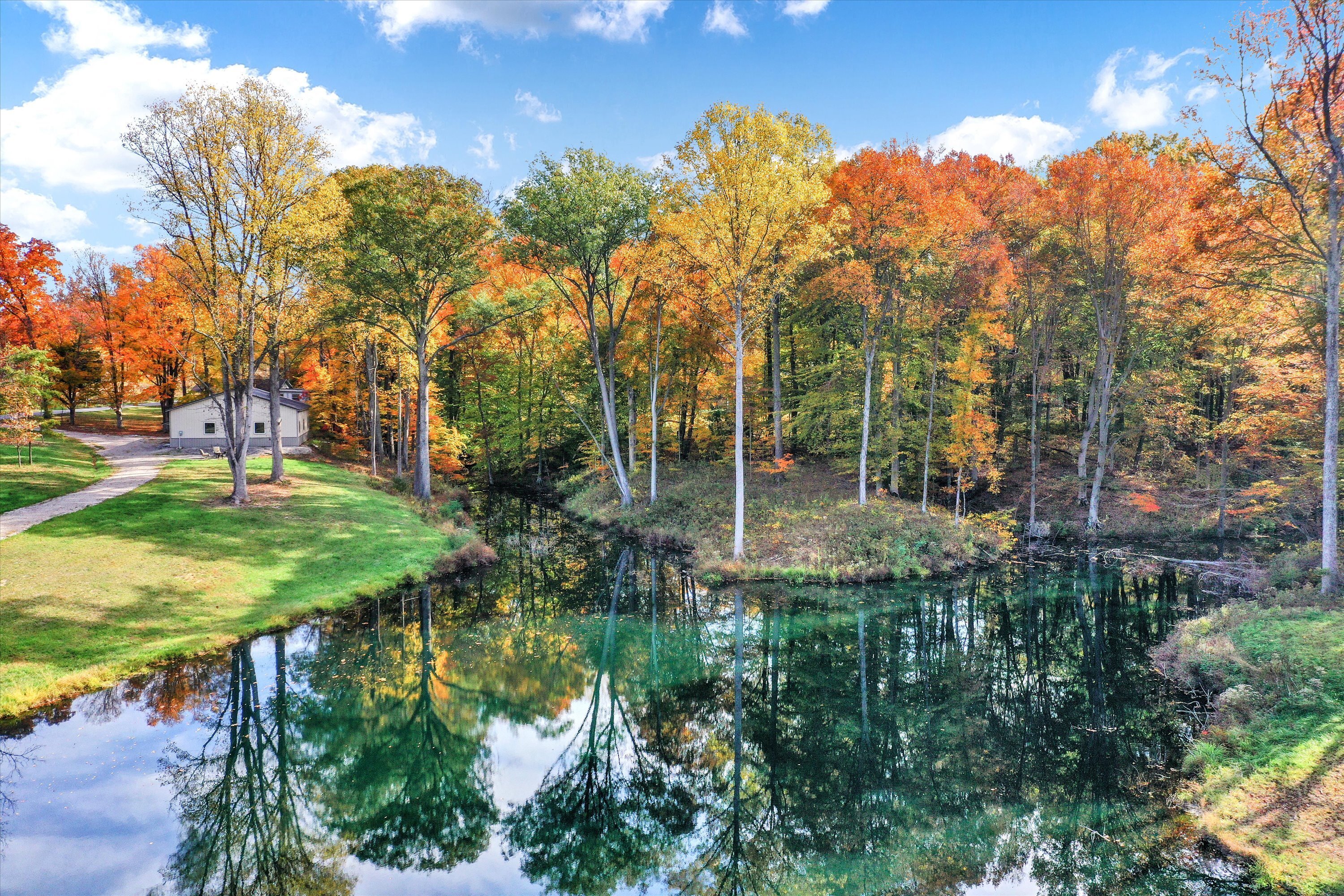 5585 West Carr Hill Road Columbus, IN 47201 - Photo 6 of 17