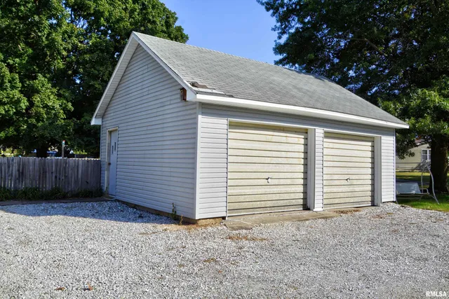 $84,000 | 605 East Adams Street, Blandinsville, IL 61420