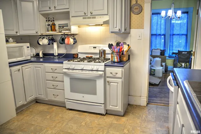 $84,000 | 605 East Adams Street, Blandinsville, IL 61420