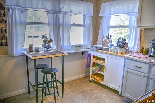 $84,000 | 605 East Adams Street, Blandinsville, IL 61420