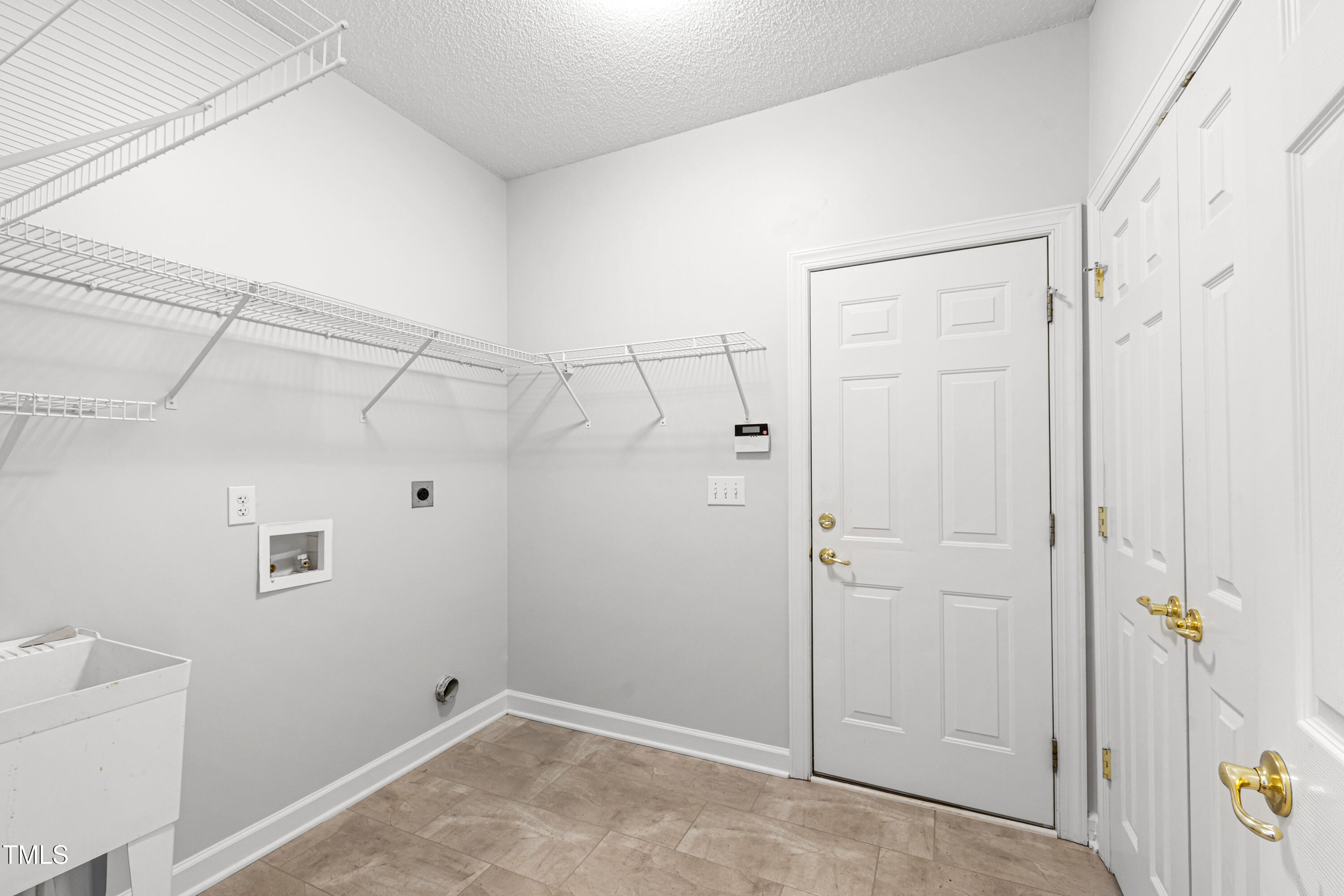 2024 Heritage Pines Drive Cary, NC 27519 - Photo 28 of 31 a view of a bathroom