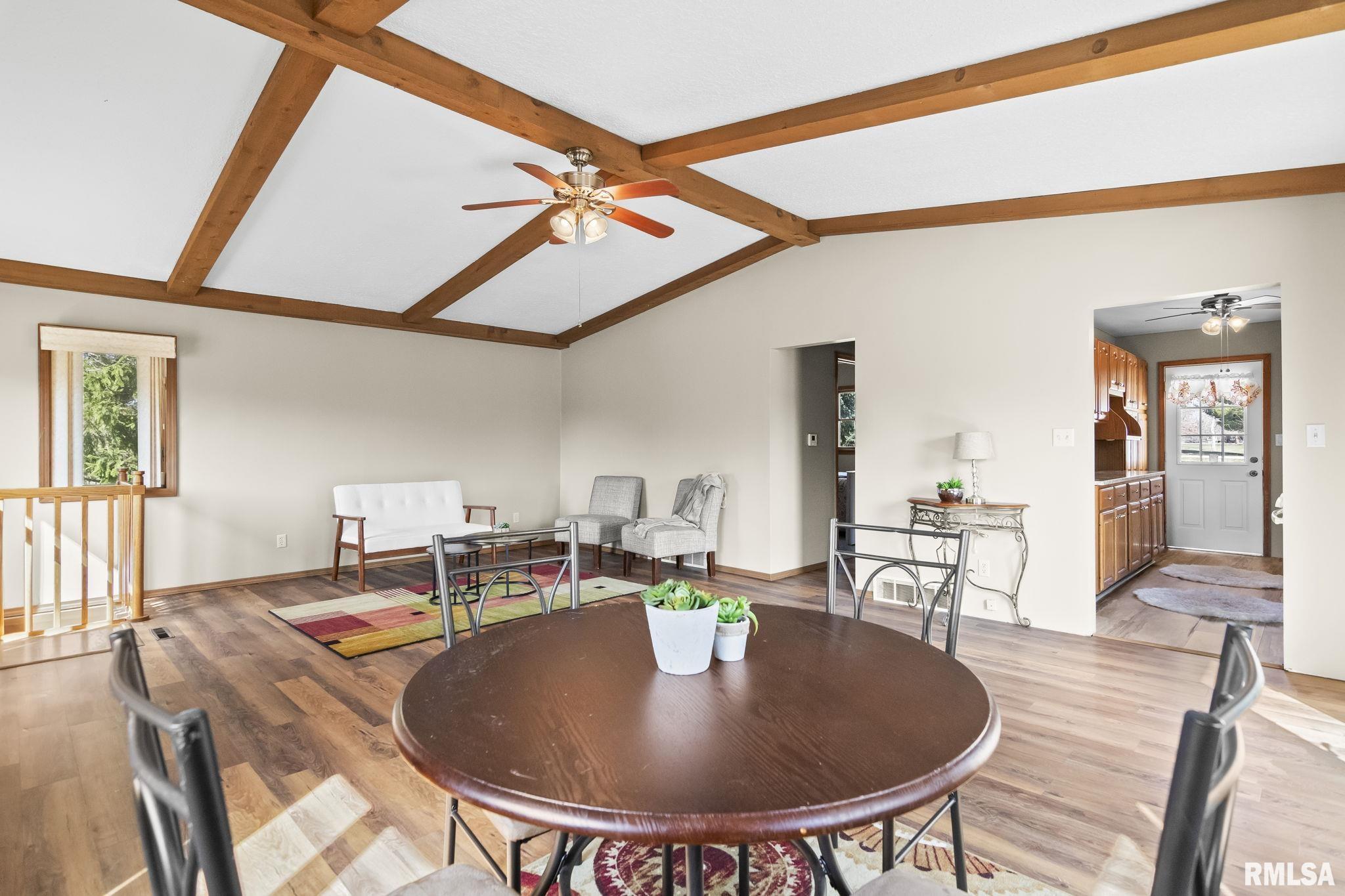 565 Paw-Paw Road Petersburg, IL 62675 - Photo 6 of 35 Gallery Image 6