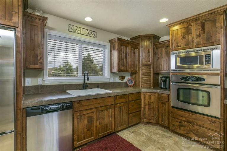 226 Northwest Saddle Ridge Loop Prineville, OR 97754 - Photo 8 of 17 Additional Photo