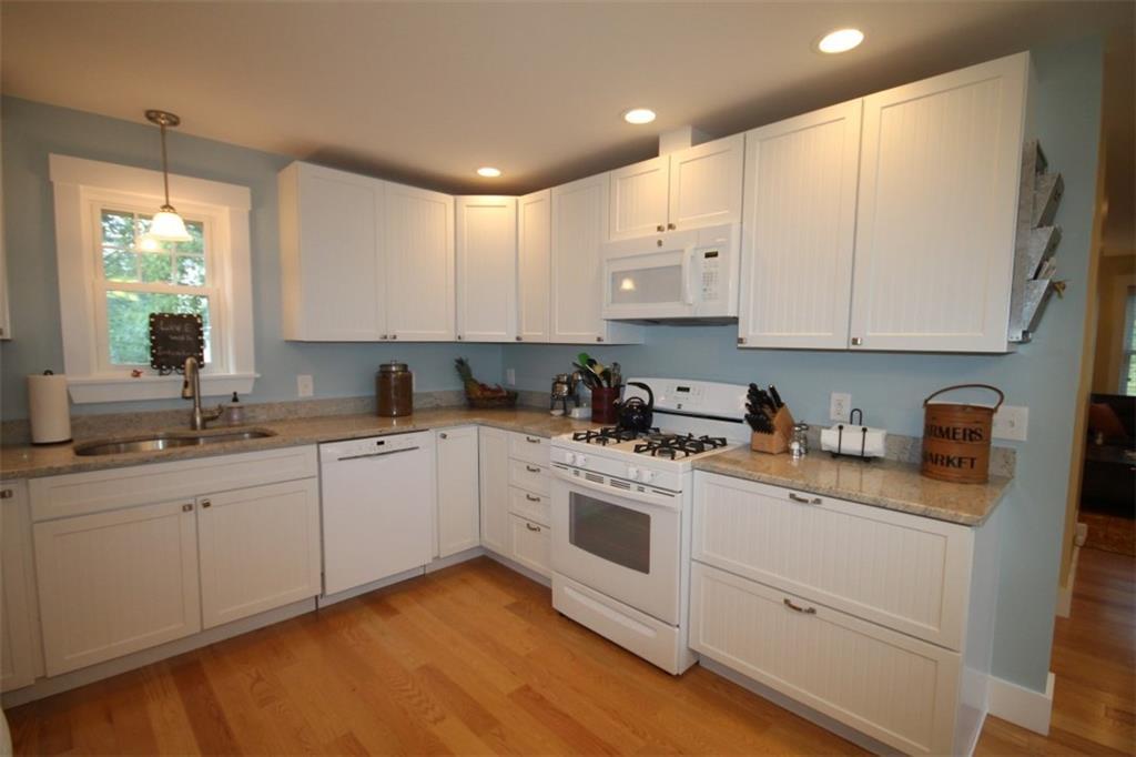 8 Meadow Cove Road East Boothbay, ME 04544 - Photo 11 of 25 Photo