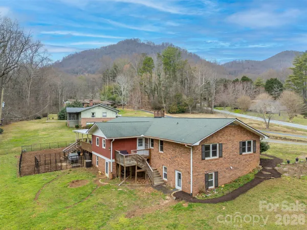$450,000 | 15 Meadowlark Drive, Tryon, NC 28782