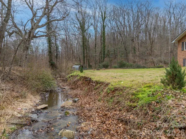 $450,000 | 15 Meadowlark Drive, Tryon, NC 28782