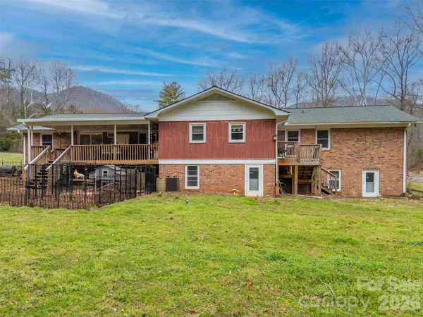 $450,000 | 15 Meadowlark Drive, Tryon, NC 28782
