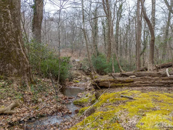 $450,000 | 15 Meadowlark Drive, Tryon, NC 28782