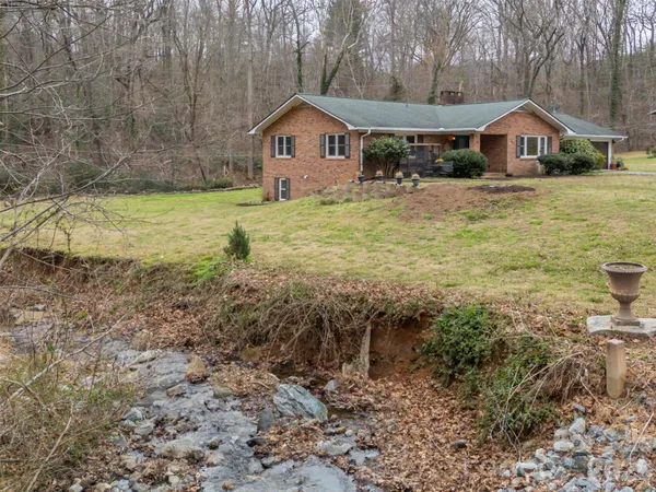 $450,000 | 15 Meadowlark Drive, Tryon, NC 28782